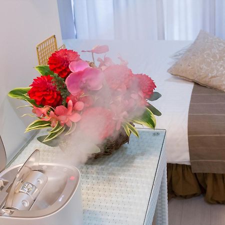 かりゆしコンドミニアムリゾート那覇スカイリビングホテル旭橋駅前 Naha Kamer foto